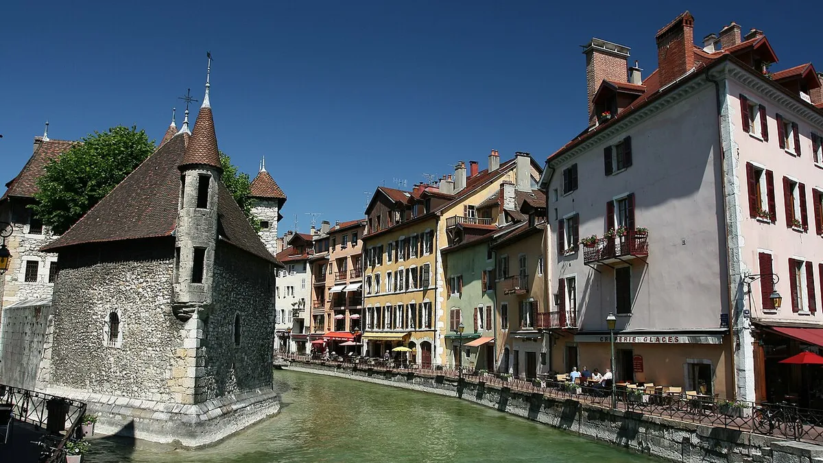 Annecy : le palais de l’Isle sur le Thiou