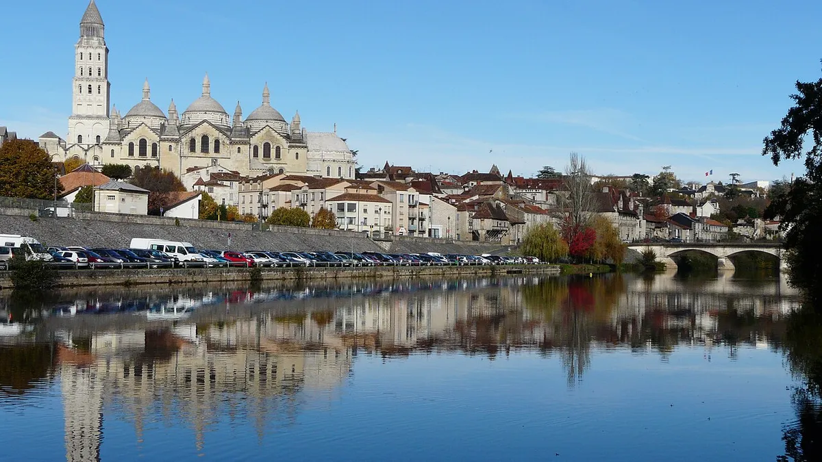 Périgueux : l’Isle et la cathédrale Saint-Front